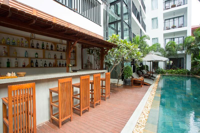 The Thirdfold Residence Siem Reap Extérieur photo The swimming pool at the hotel