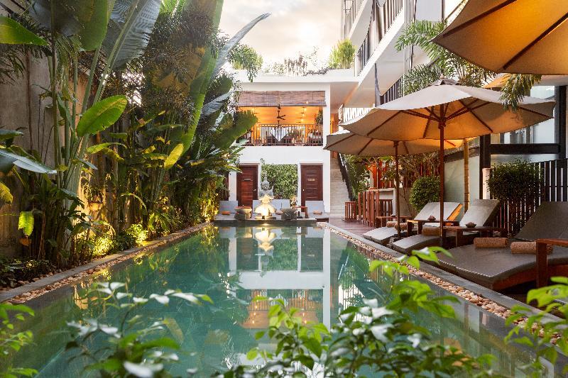 The Thirdfold Residence Siem Reap Extérieur photo The hotel's pool