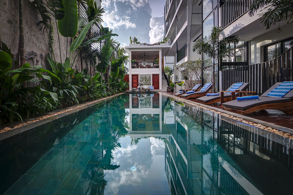 The Thirdfold Residence Siem Reap Extérieur photo The hotel's pool