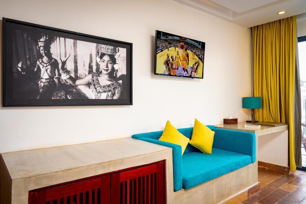 The Thirdfold Residence Siem Reap Extérieur photo A room at the hotel